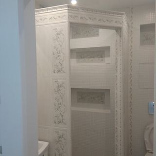 Плитка, сантехніка